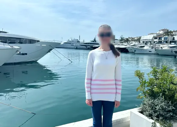 Angela, 36