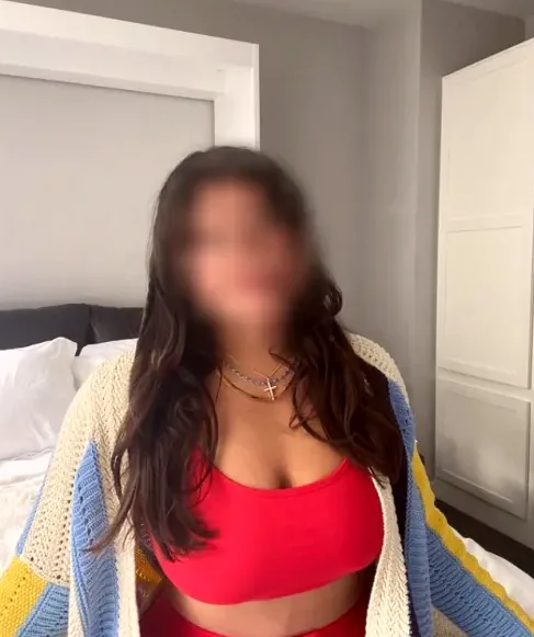 Ayla, 36