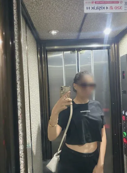 Bianca, 33