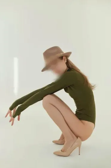 Hanna, 30