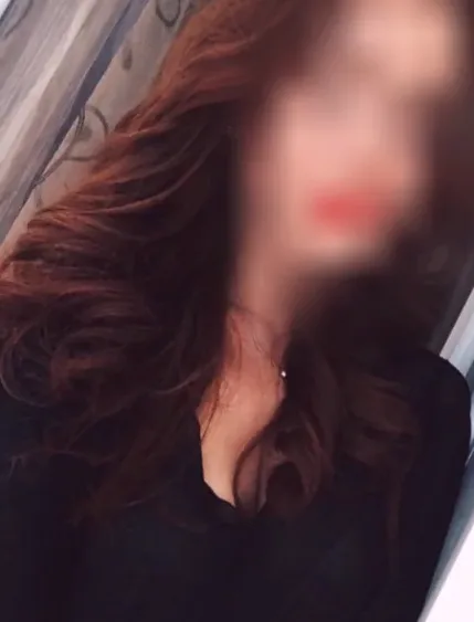 Isabel, 31