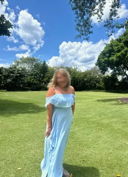 Julia, 29