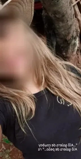 Leyla, 32