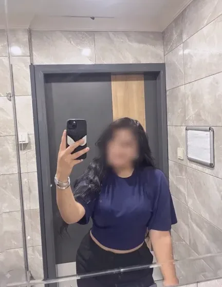 Lois, 20