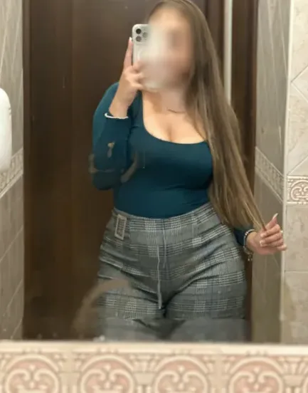 Naomi, 24