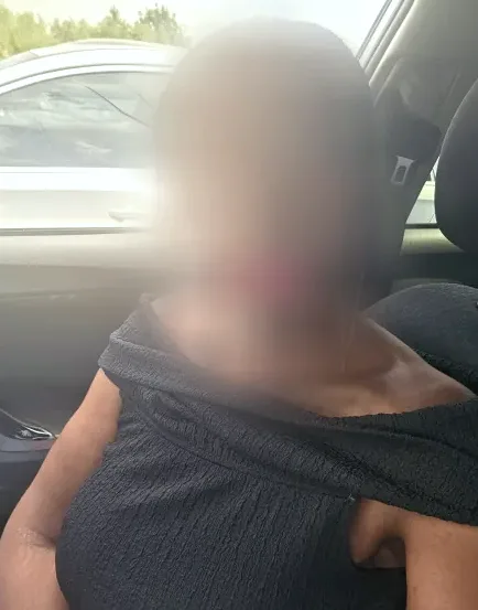 Olivia, 37