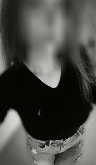 Rania, 26