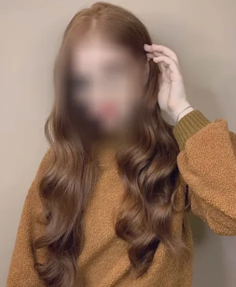 Salma, 24