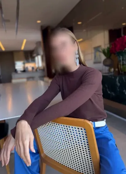 Sanne, 39